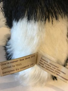 Charlie Mohair Year Bear 2016, back tag