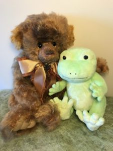 charlie-bears-prince-and-frog
