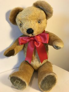 curiosity-cupboard-collection-merrythought-london-gold