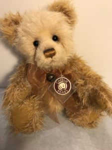 CURIOSITY CUPBOARD COLLECTION, Charlie Bears, LOUISE