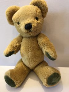 curiosity-cupboard-collection-bearhug-bear