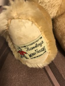 curiosity-cupboard-collection-merrythought-hamleys-bear-foot-tag