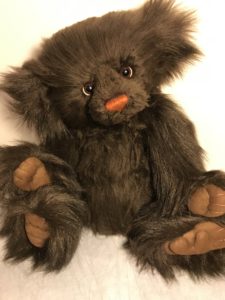 curiosity-cupboard-collection-charlie-bears-valentino